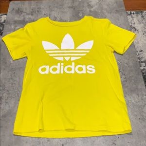 Girls bright yellow adidas tshirt. Size M EUC